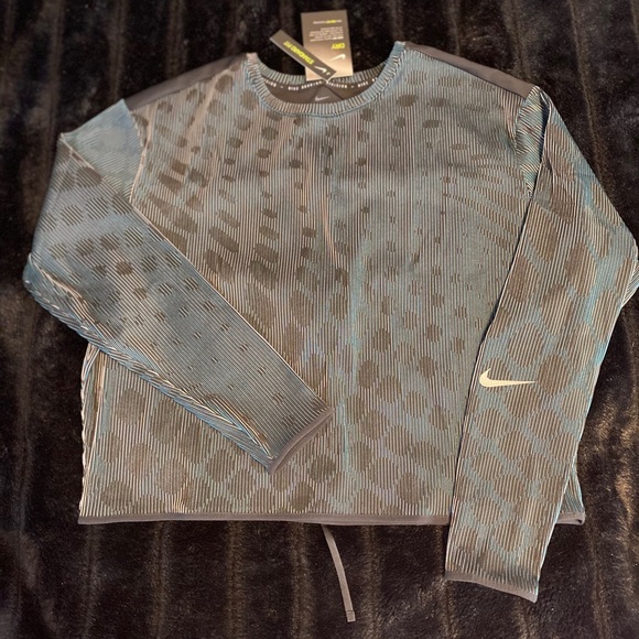 Nike Running Shirt - Picture 1 of 8